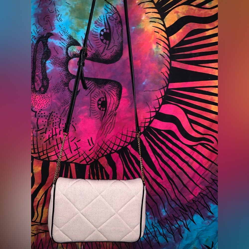 LIKE NEW PURSE TARGET